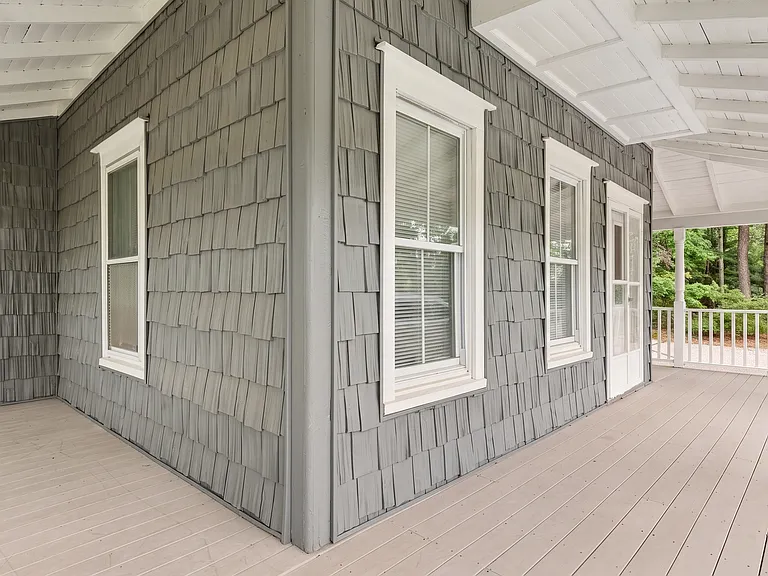 376 Montauk Hwy — Photo 4