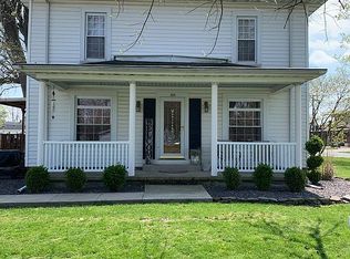 302 E Washington Ave, Altamont, IL 62411