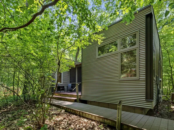 66 Tryon Farm Ln, Michigan City, IN 46360