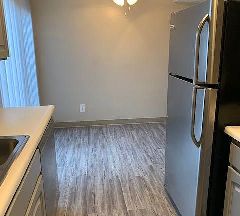5th image of 224 S Clovis Ave APT 113