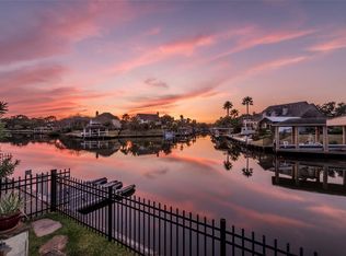 2252 Lake Cove Way, Seabrook, TX 77586