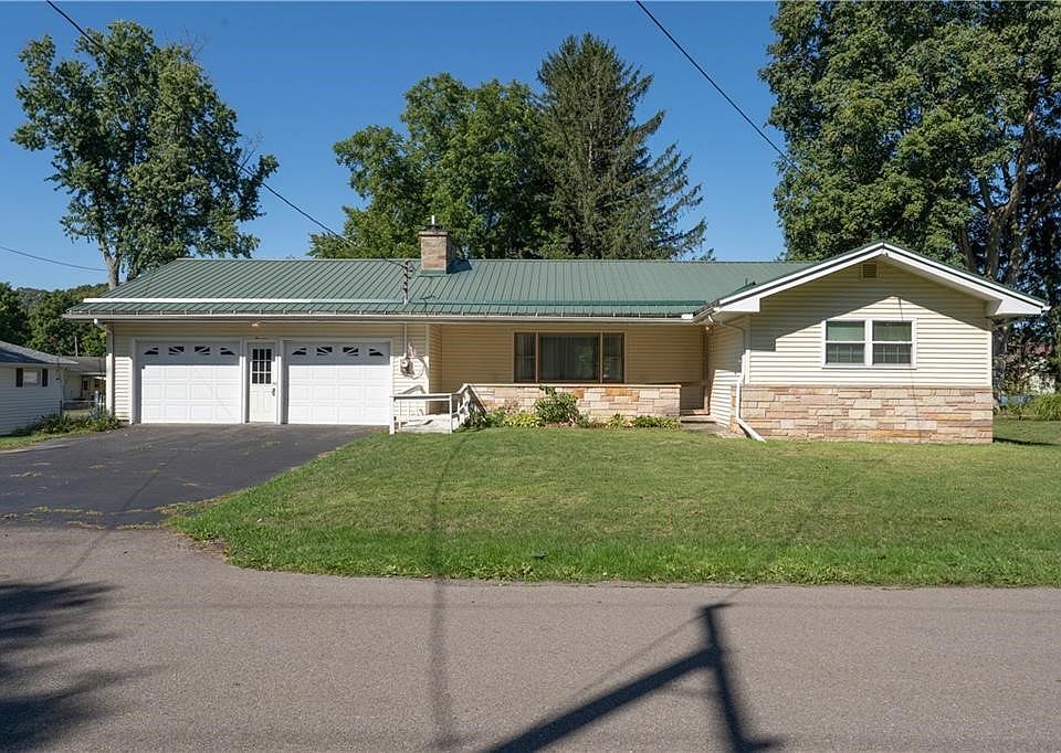 1st image of 14 Meadowbrook Rd