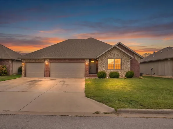 674 N Rockingham Avenue, Nixa, MO 65714