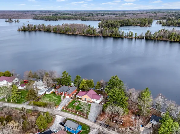 4909 Alex McLean Ln, South Frontenac, ON K0H 1H0