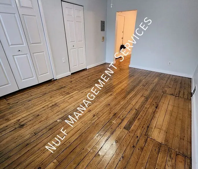 5233 Butler St #2 — Photo 4