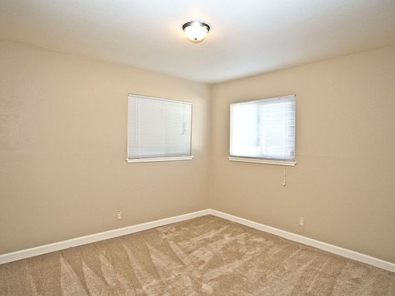 5th image of 1617 W Portola Ave