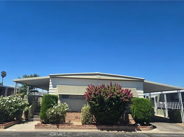 2205 W Acacia Ave Spc 142, Hemet, CA 92545