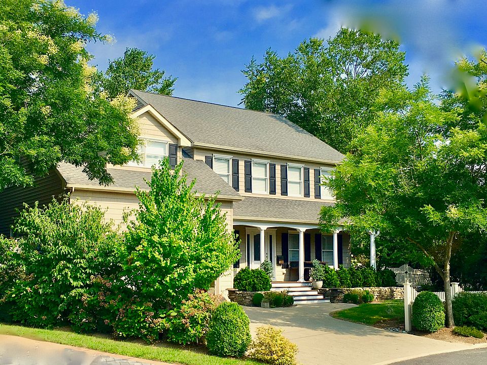 1st image of 1328 Willow Dr
