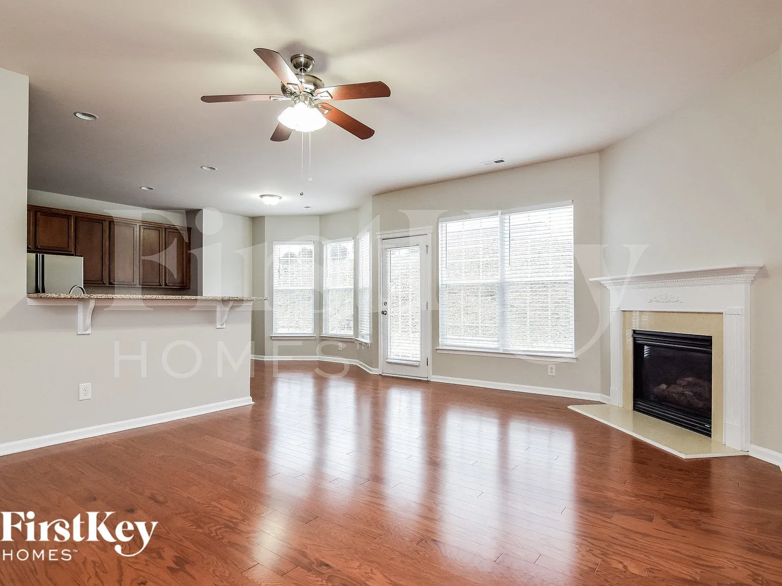 5 bed, 3.0 bath, 3028 sqft, $2,950 — Photo 3