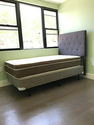 Rented by Really NY LLC | media 44