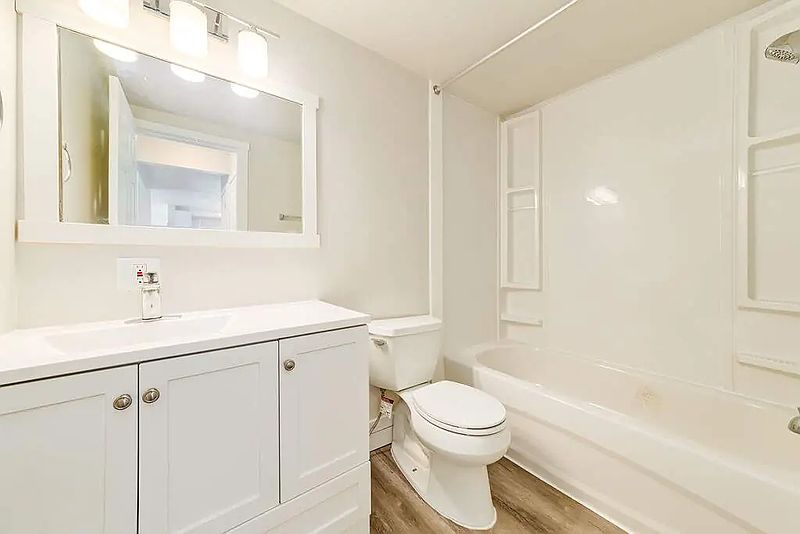 Edmonton Apartment for rent - 2 Bedrooms — photo 4