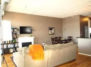 950 W Monroe St UNIT 810, Chicago, IL 60607