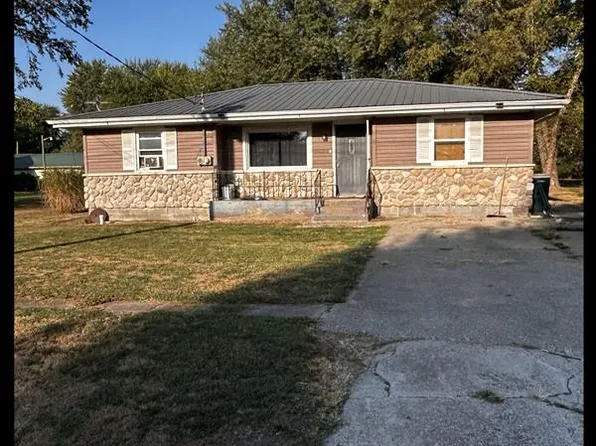 208 N Macon St, Clarence, MO 63437