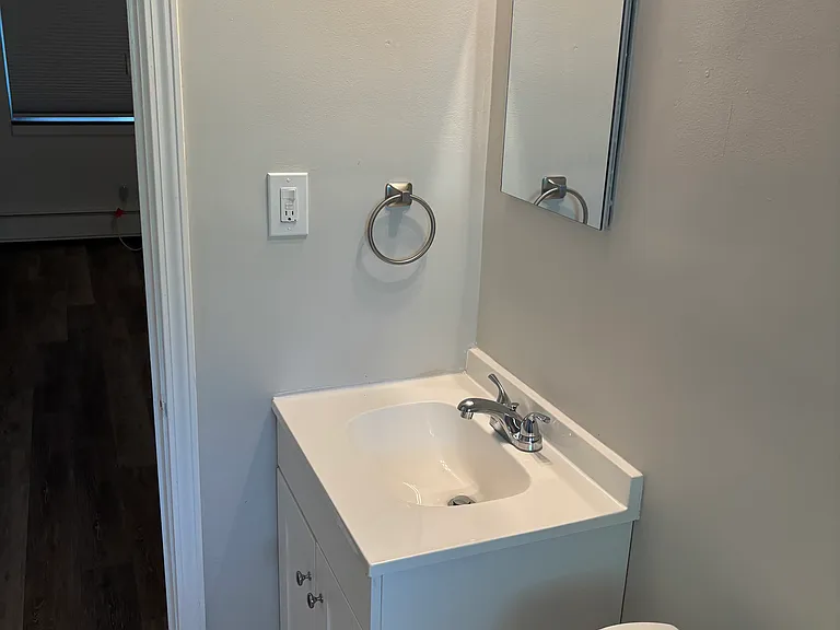 390 W Marshall St #390 — Photo 6