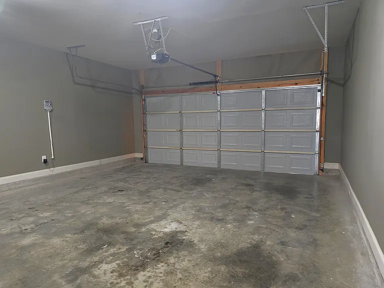 8809 Crenshaw Dr — Photo 40