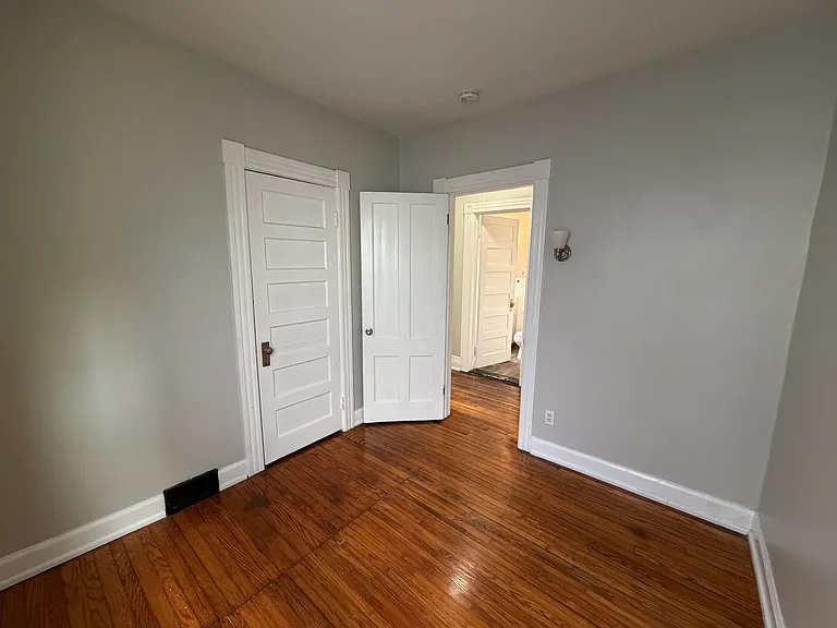 17 Crescent Ave — Photo 9