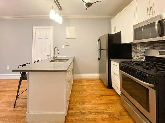 3rd image of 993 President St APT 1