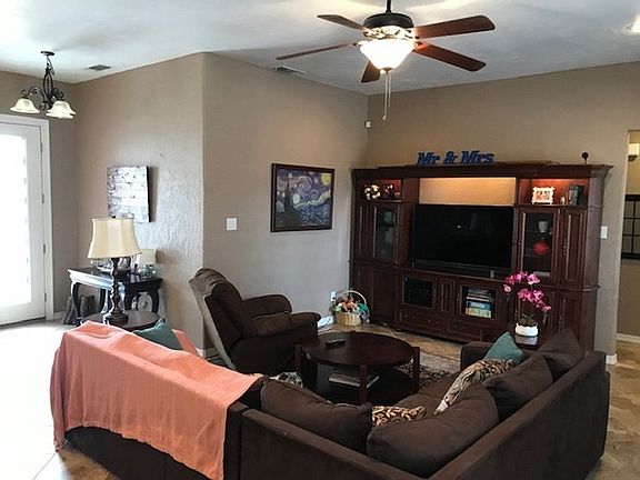 3rd image of 520 Hall Dr