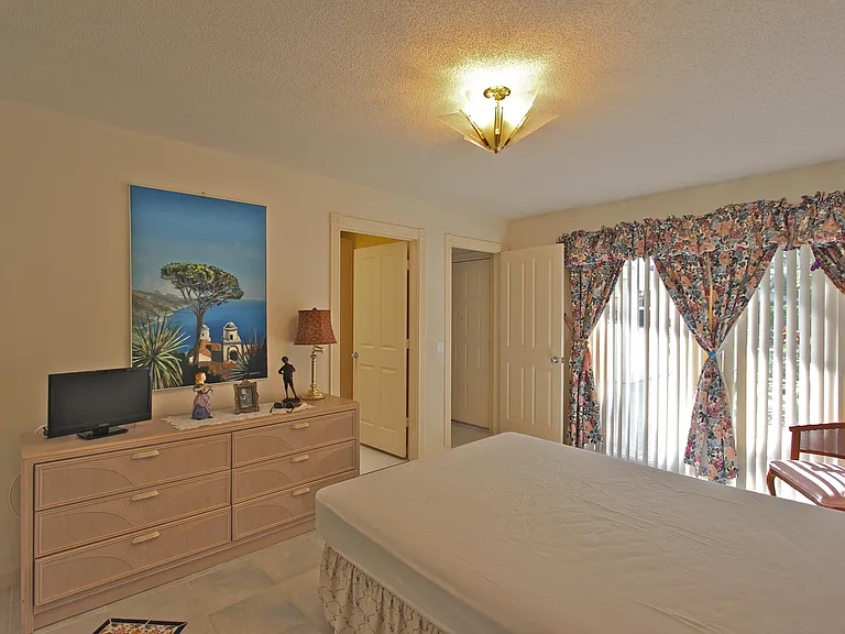 10201 Chapman Oak Ct — Photo 12