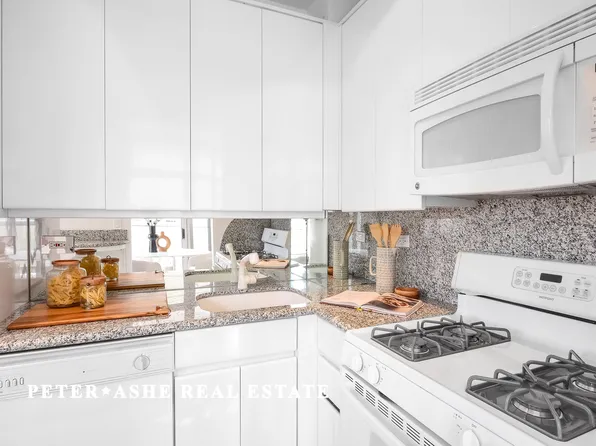 188 East 64th Street image 13 of 19