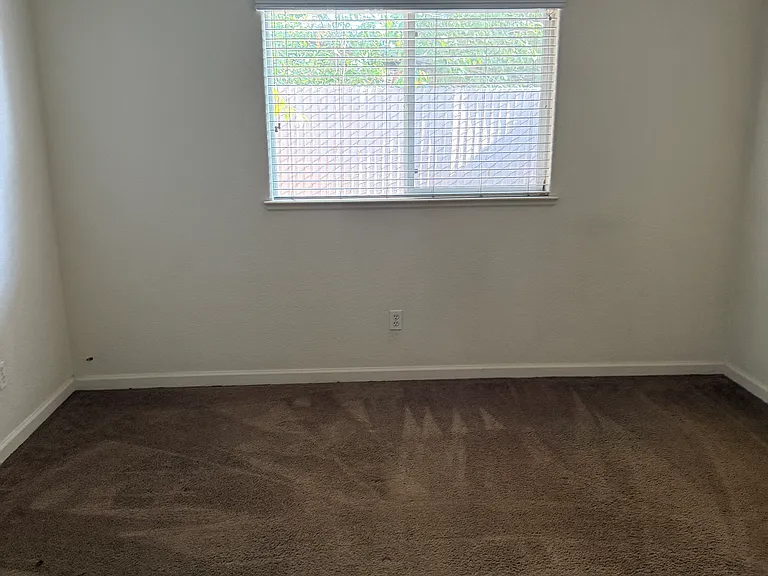 4908 Perez St — Photo 5