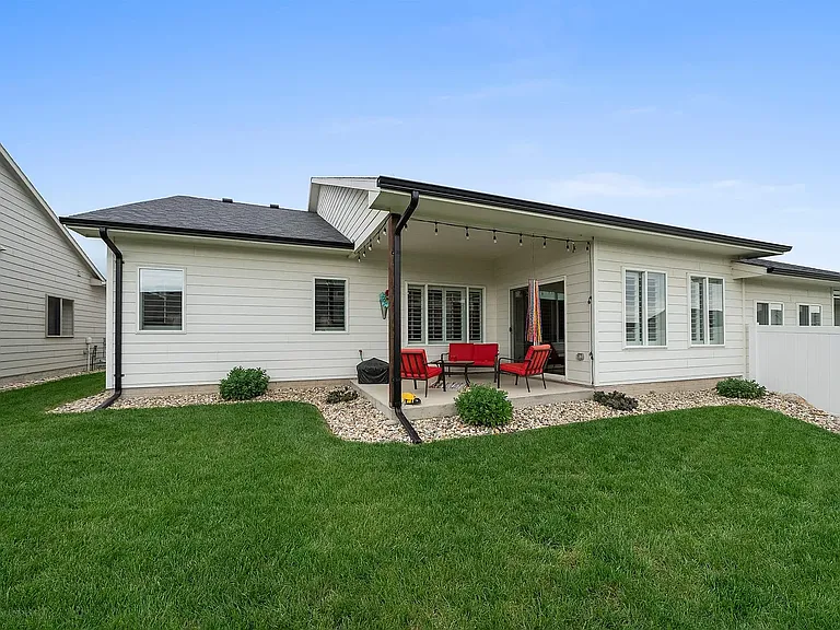 5402 S Bahnson Ave — Photo 2
