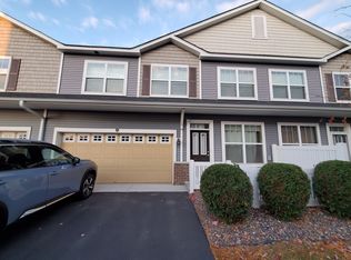 1820 Plymouth Ln UNIT 2, Chanhassen, MN 55317