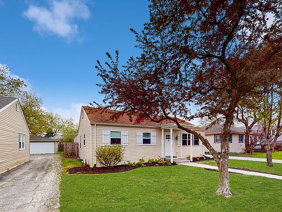 4th image of 5319 W 90th St