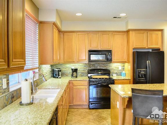 3rd image of 80142 Durwent Dr