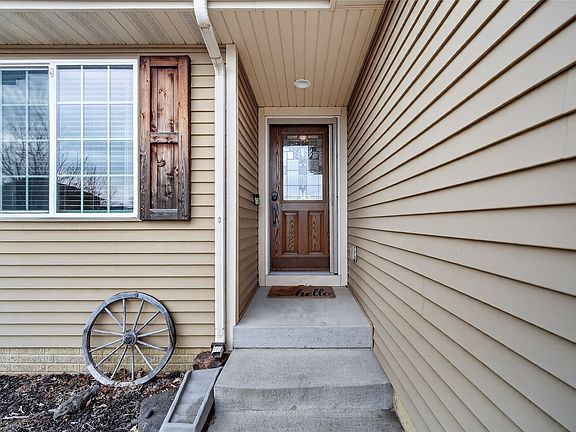 3rd image of 16201 Wilden Dr