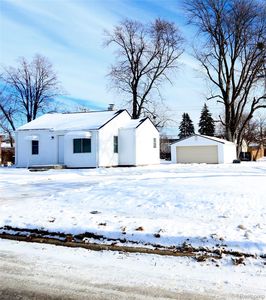 570 S Stirling Ave, Pontiac, MI, 48340