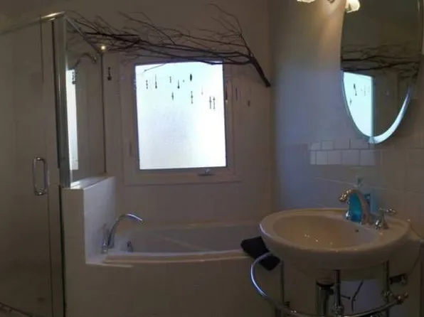 240 W Hawthorne St, Eureka, CA 95501