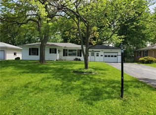 23 Ranch Village Ln, Rochester, NY 14624