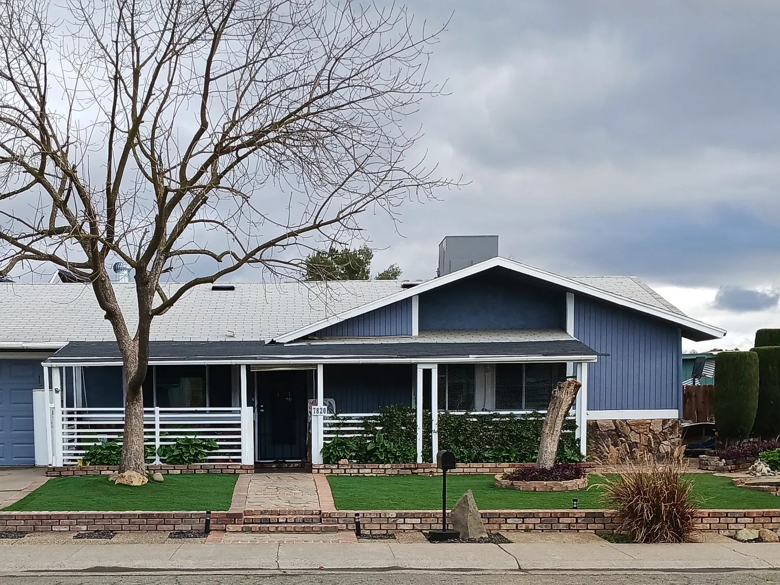 3 bed, 1038 sqft, $2,855 — Photo 1