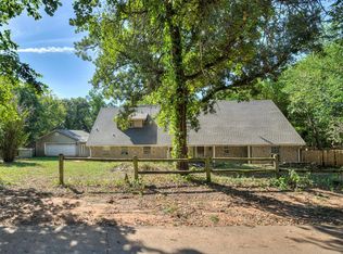 2404 Rambling Rd, Edmond, OK 73025