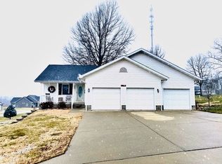 1001 SW 3rd St, Washington, IN