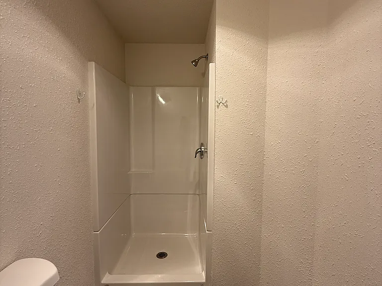 209 1/2 Wishkah St #309 — Photo 10