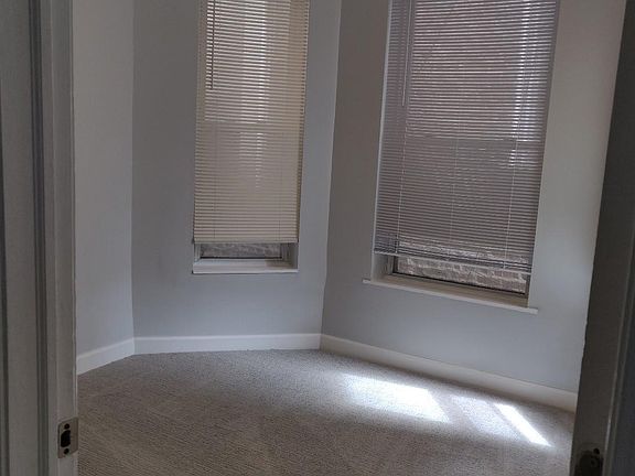 3rd image of 535 E 46th Pl #1E