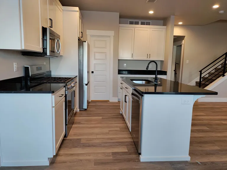Full Kitchen view