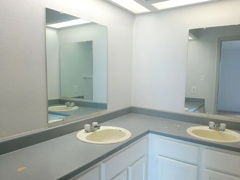 2309 Capitan Dr #C — Photo 11