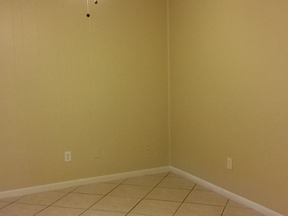 3rd image of 3387 Barnsdale Dr APT A
