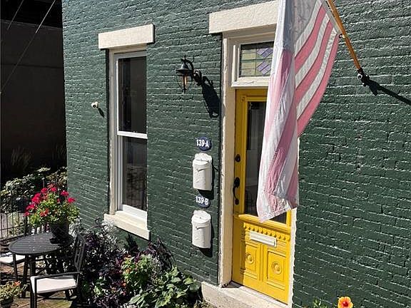 3rd image of 139 Brown St #B