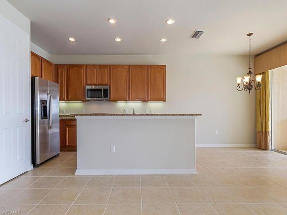 4th image of 5886 Plymouth Pl