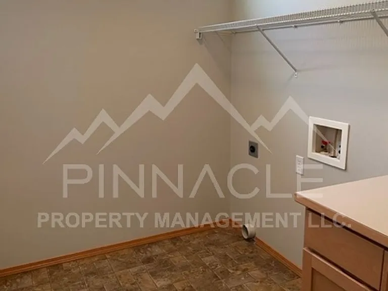 1808 W Clearview Dr — Photo 14