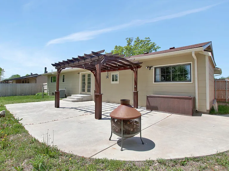 4036 N Edgemoor Dr — Photo 30