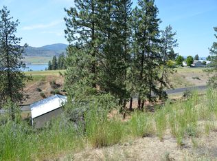 301 E Airport Loop #A, Seven Bays, WA 99122