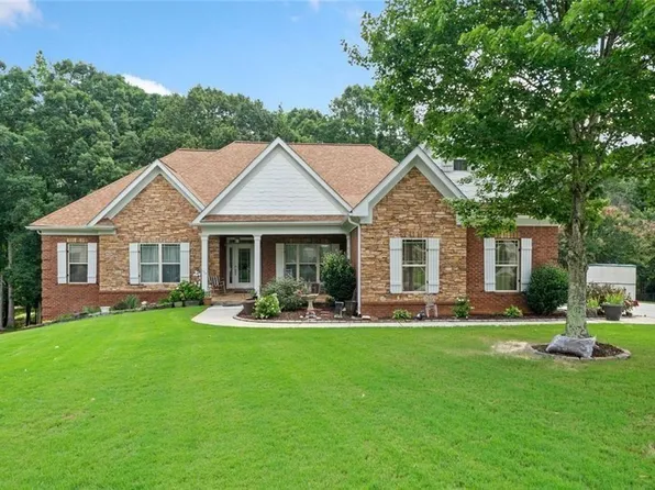 2200 Spruce Lake Dr, Dacula, GA 30019