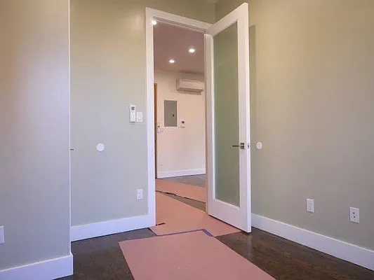 Rented by Premier Metro Realty Corp | media 15