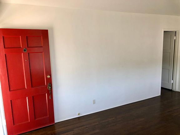 5th image of 1820 Marengo Ave