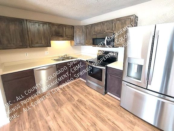 3rd image of 5525 Tomah Dr APT B